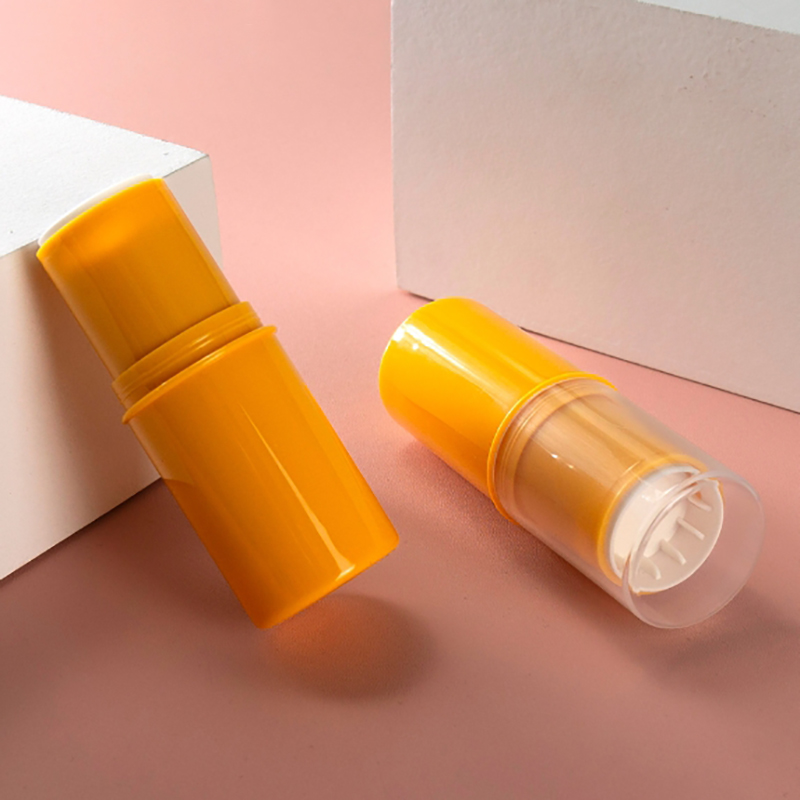 RO-CST12 Customized contour brush with a yellow transparent cap