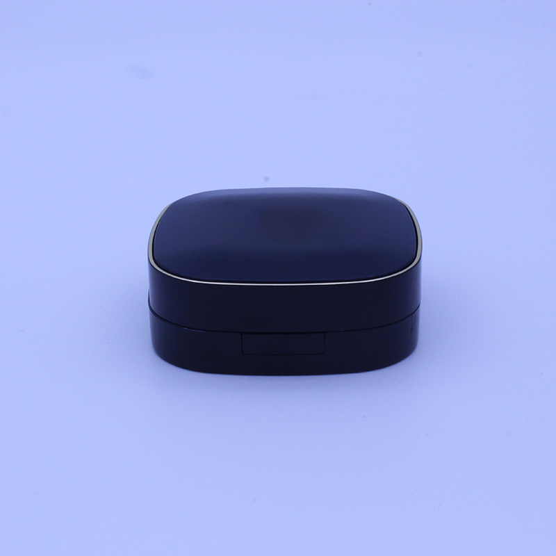 RO-ACC60 Black square flip-top cushioned case