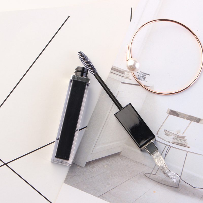 Why Is Eyeliner Pen Packaging So Important for Cosmetic Brands?